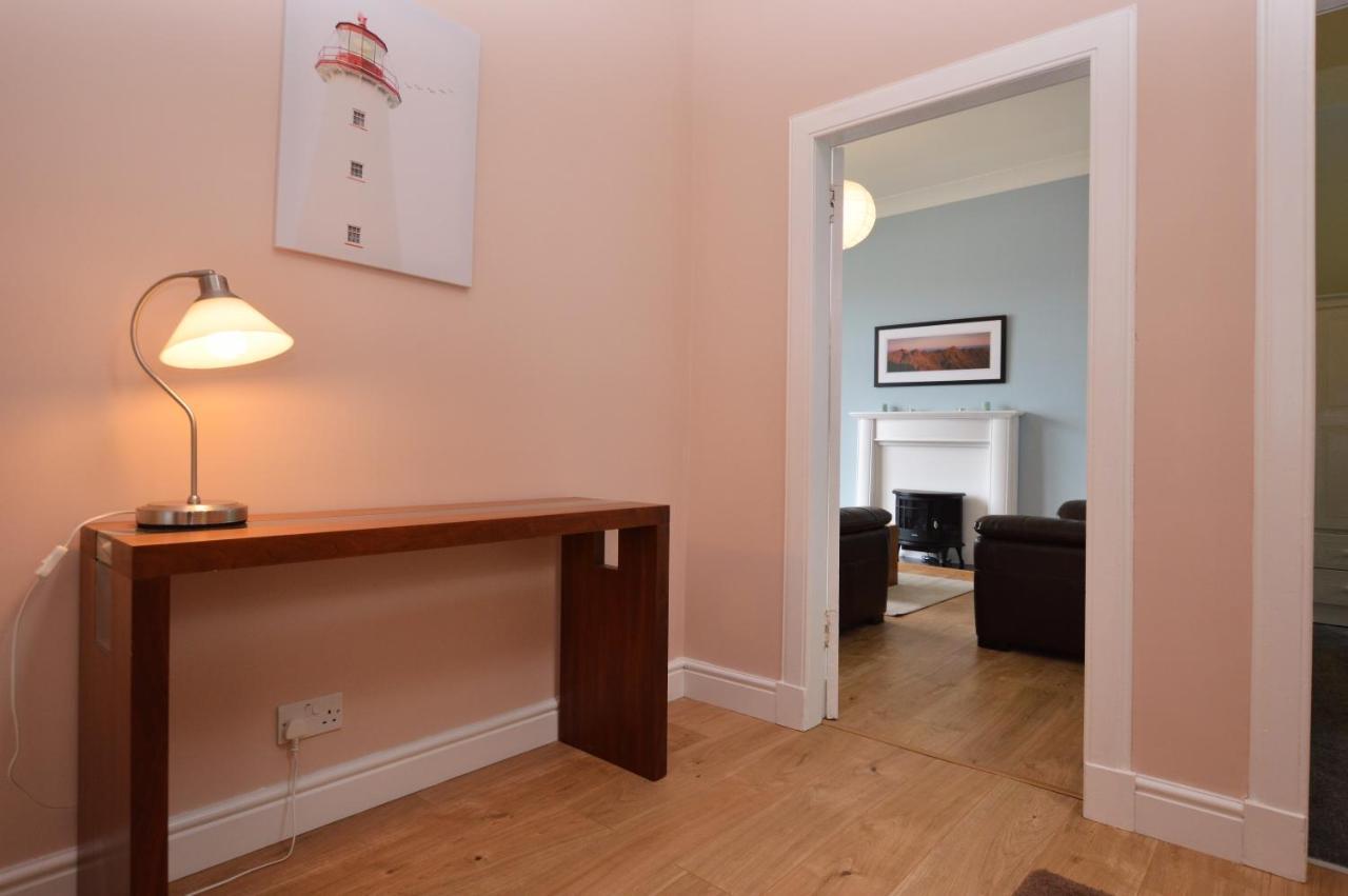 Upper Alta Apartment Tighnabruaich Bagian luar foto
